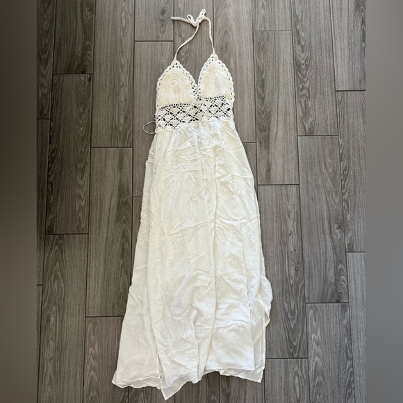 Boutique|White cotton midi summer halter sundress with crotchet details•••Boho - Picture 1 of 14